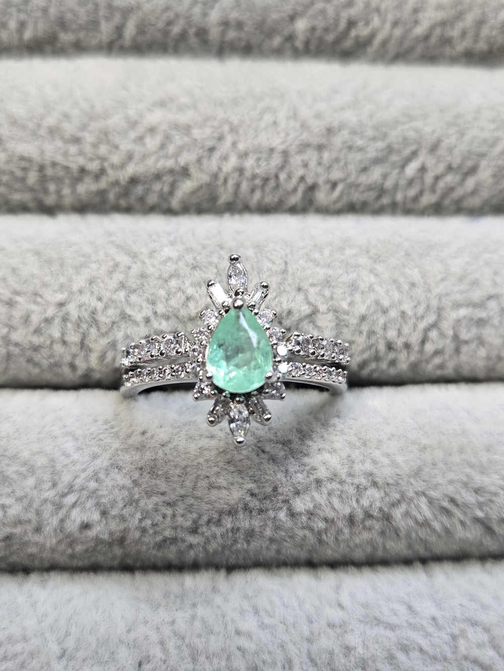 Bomb Party Size 7 "Pure Happiness" LC Mint Spinel Rhodium Plated Ring